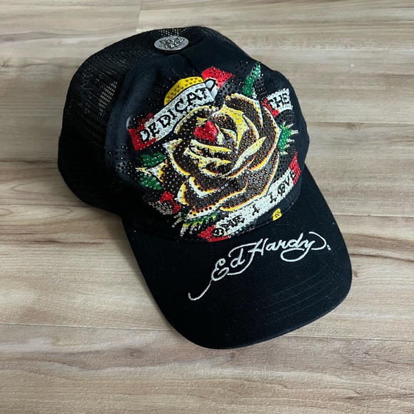 ED HARDY VINTAGE COLLECTIBLE Embroidered Rose Hat Black REAR - Picture 1 of 9